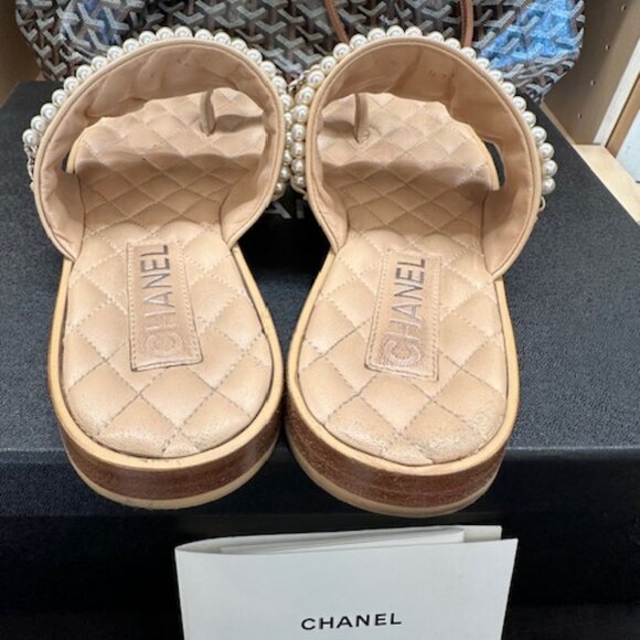 Chanel Interlocking CC Logo Leather Slides Women's Size 38 - Picture 8 of 12